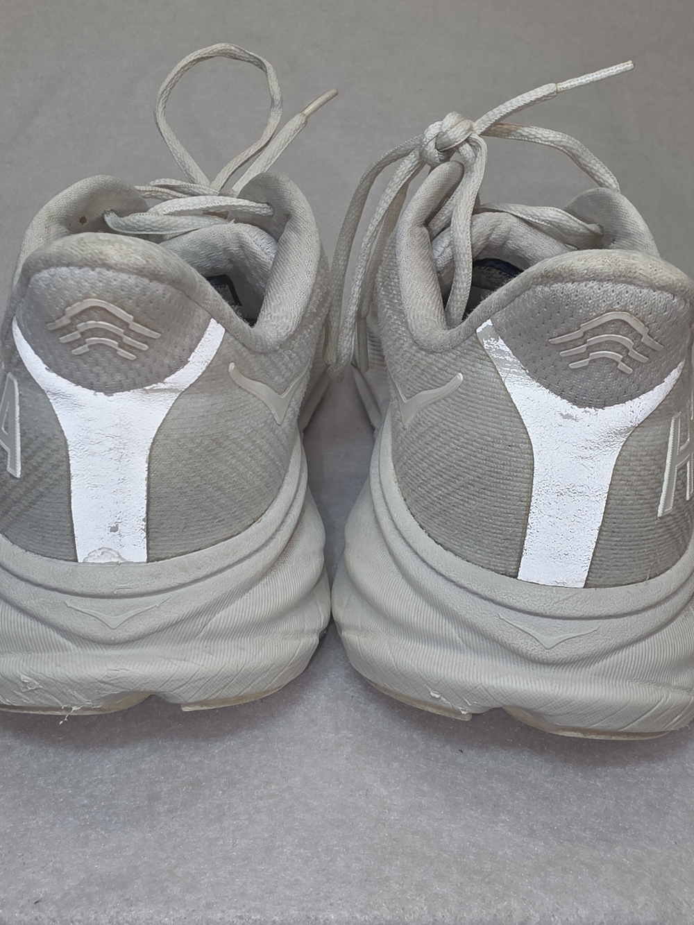 HOKA Bondi 9 Women’s White Performance Running Shoes #54 - Picture 4 of 5